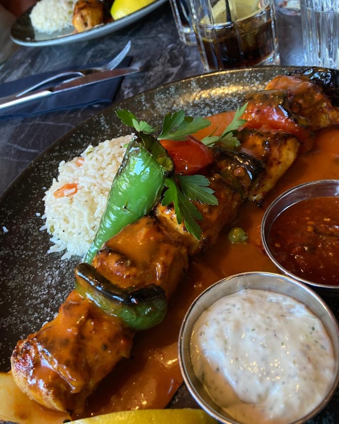Rokka Cocktail Bar & Grill - 4