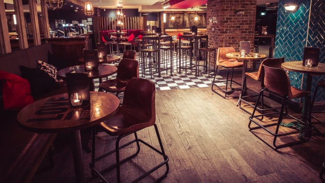 Core Bar London - 1