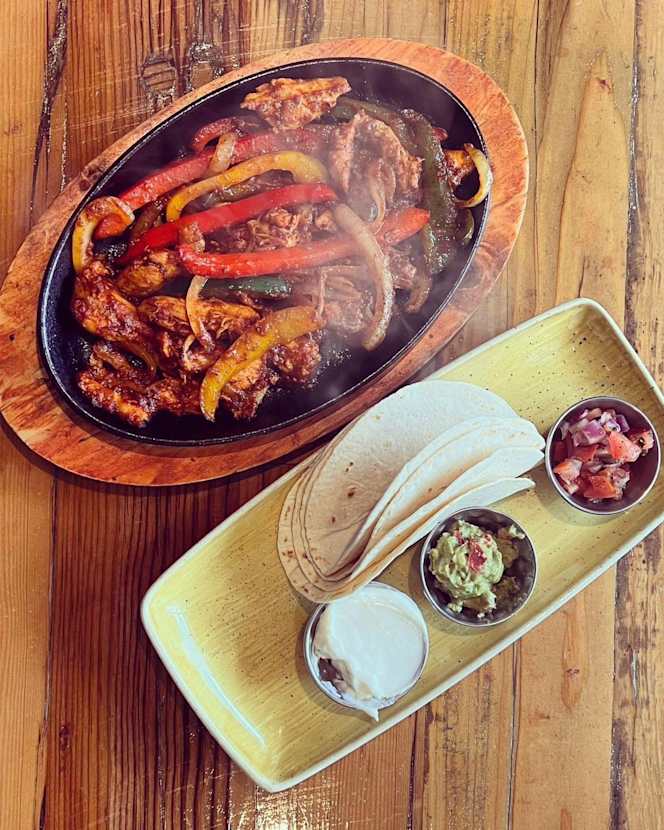 Cinco's Mexican Restaurant - 6