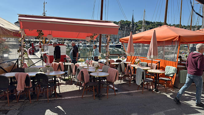 Le Anne Charlotte - 1