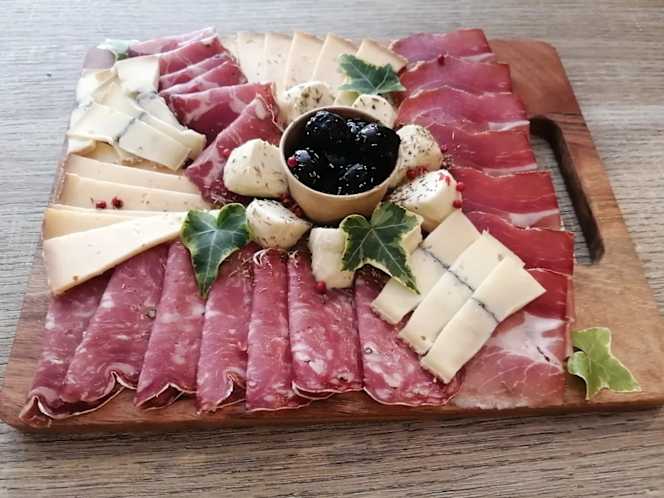 L’Entre Deux Lacs Restaurant - 5