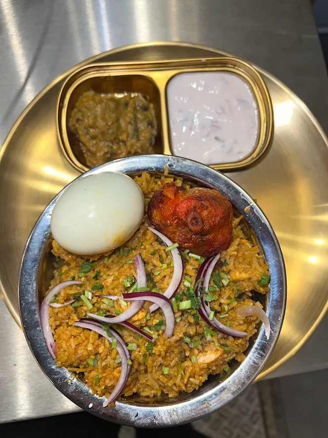 Curry Leaves - Restaurant - Paris