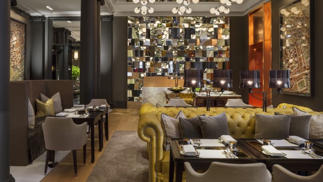 Art Afternoon Tea at Rosewood London - 3