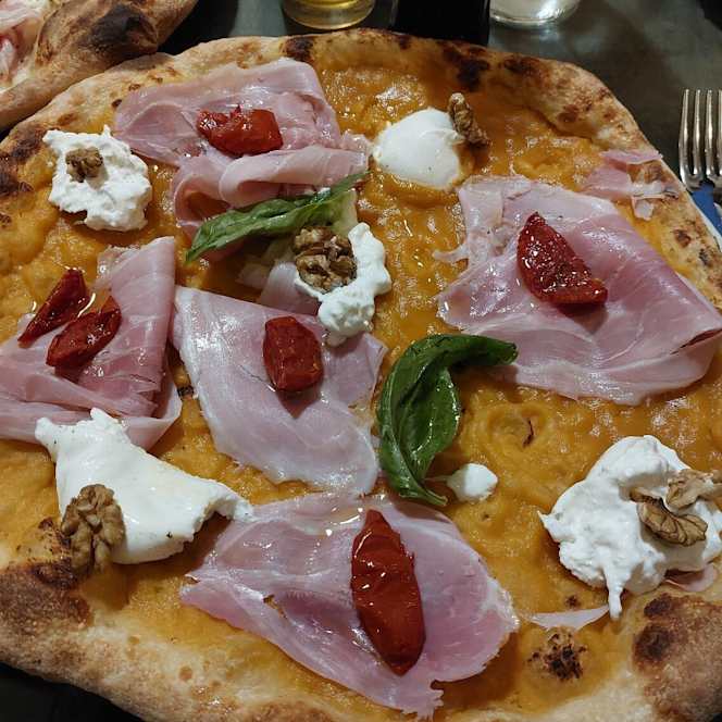 Pizzeria Deposito Bagagli - 2