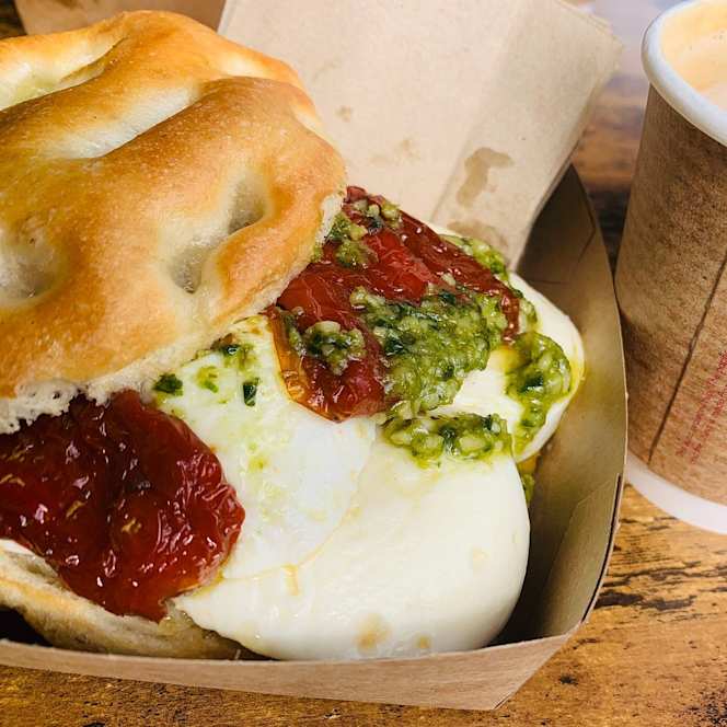 Mercado Cafe Bar - 3