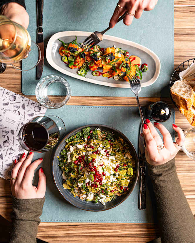 Kitchen and Bar by Courtyard Arcueil - Arcueil - 0