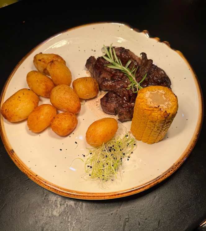 Alfrieg Steakhouse - 0