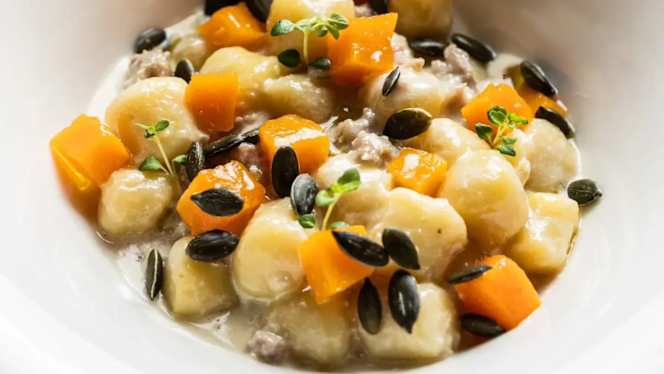 Trip Fusion Restaurant & Cocktail Bar - 5