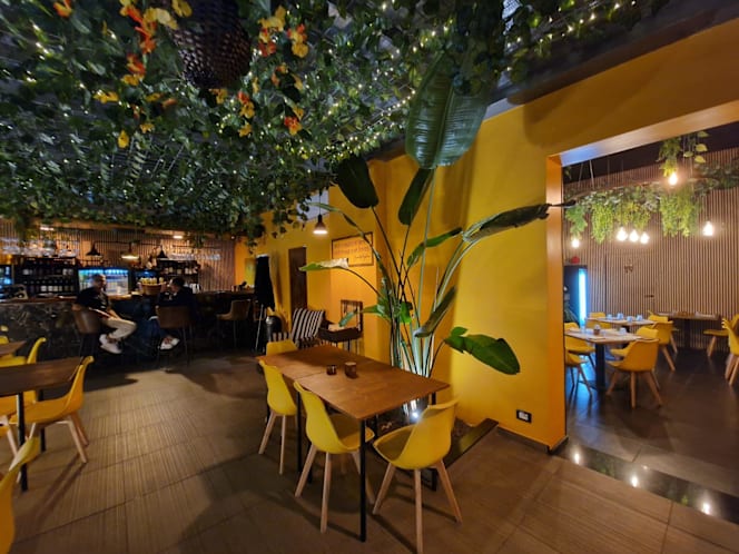 C'est la vie Lounge & Restaurant - 2