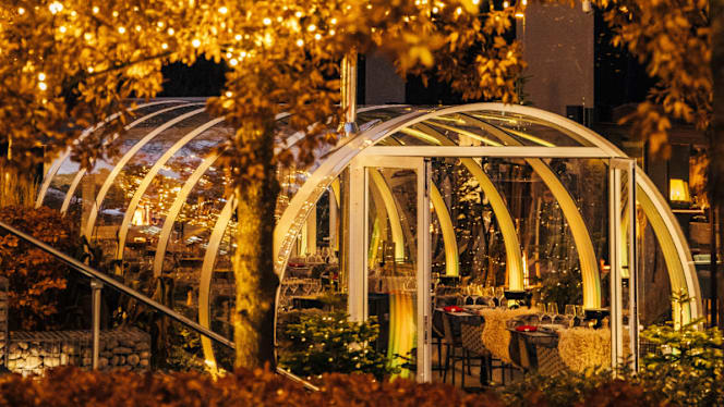 La Capsule by Moments - 2