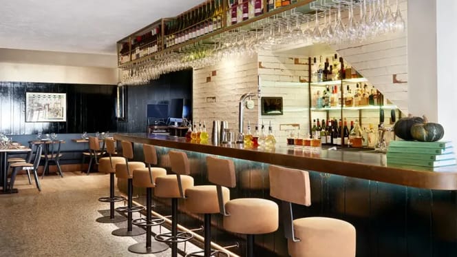 Sussex Bar and Restaurant - 9