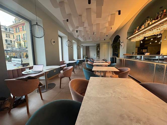 Royal Lounge Bar & Bistrot - 3