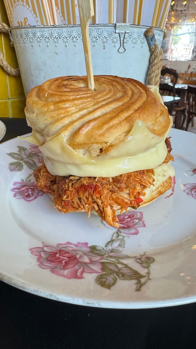Aupa Caminito - Croissant Burger 🥐🍔 - 3