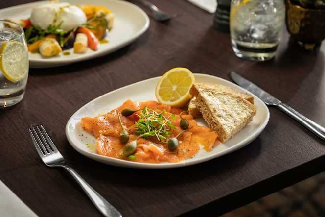 Holiday Inn Leicester - 2