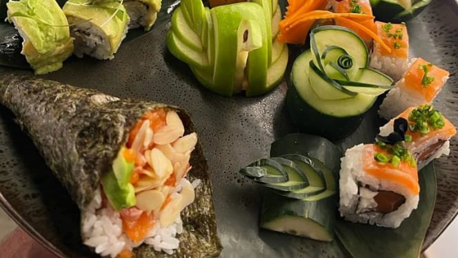 Sekai Sushi Bar - 1