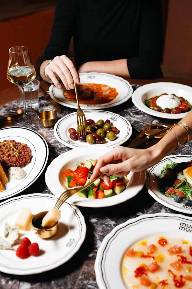 MUR MUR all-day dining.food, wine&feelings - 1