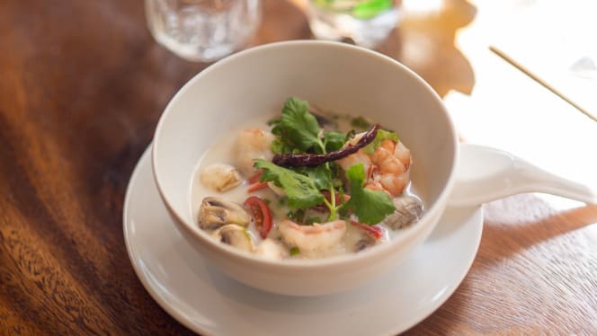 Ban Sue Thai & Wine House - Cuisine de Famille Thai - 5