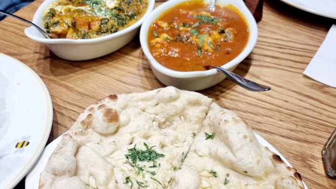 The Bumble Bees - Euston - 3