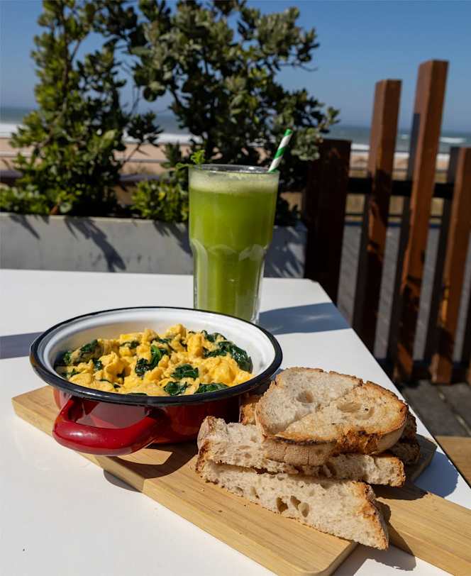 Lizandro Surf Restaurant & Bar - 4