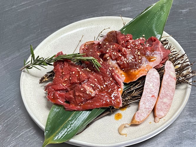 Golden Cow BBQ 金牛烤肉 - 1