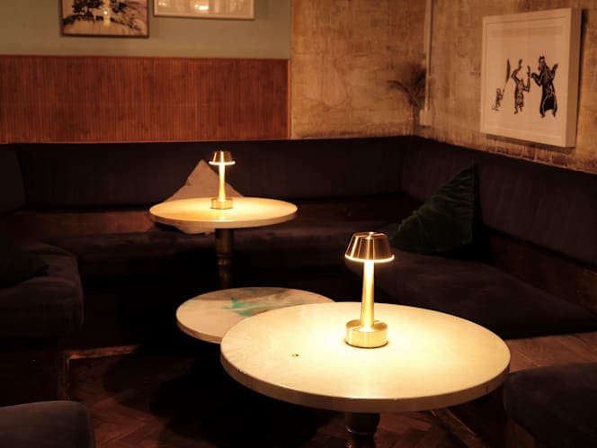 Nine Lives Bar - 5