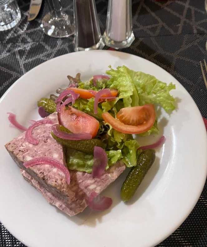 Le Bistro des Vivants - 8