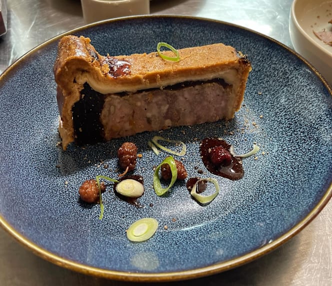 Lottie Restaurant - 7