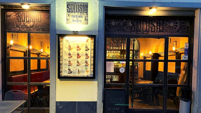 Squisio Cocktails & Burgers - 0