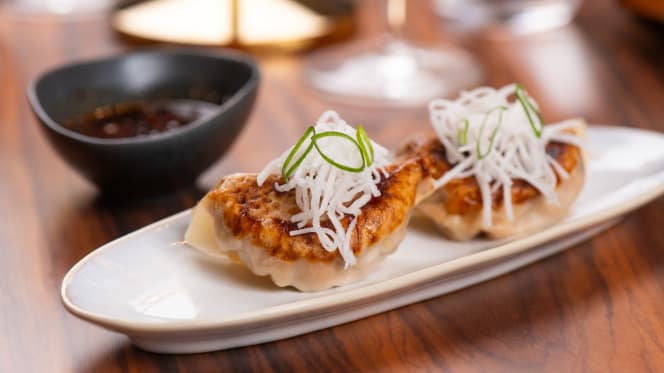 Kan.Jo Bar & Restaurant - 8