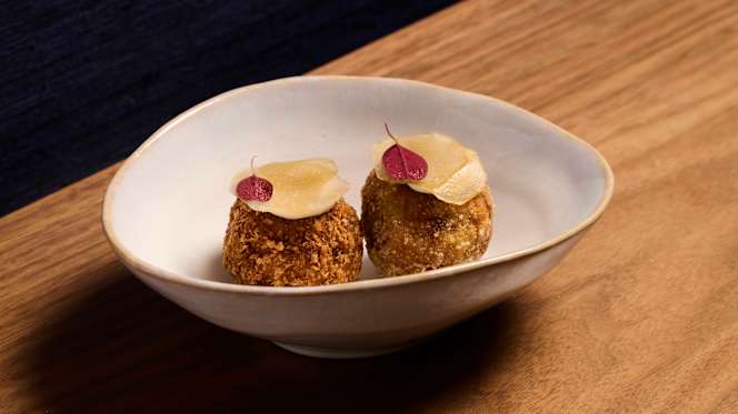 Kan.Jo Bar & Restaurant - 2