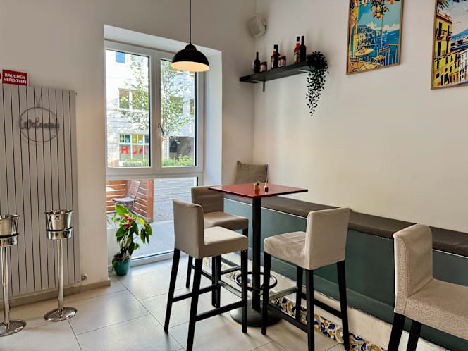 Raia - Cafe, Wein & Food - 5