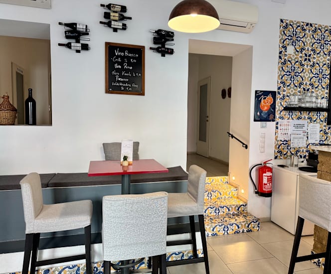 Raia - Cafe, Wein & Food - 6
