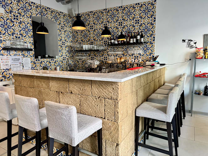 Raia - Cafe, Wein & Food - 2