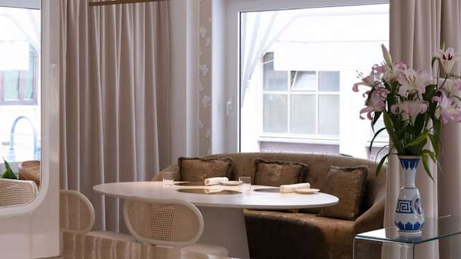 Charleston Restaurant - 1