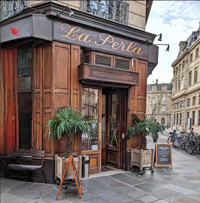 La Perla Bar - 5