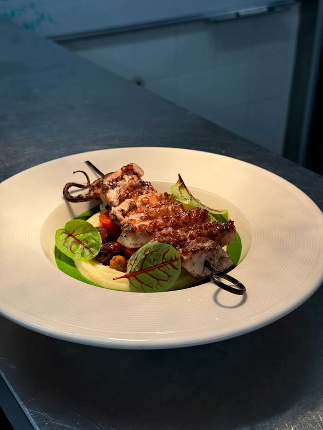 Seafood House Grill & Wine - 1