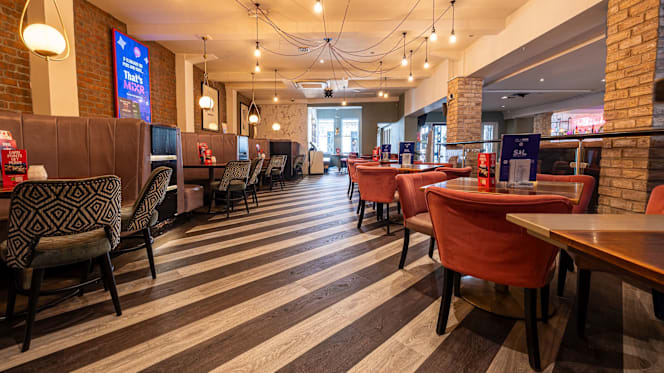 Slug and Lettuce Derby - 8