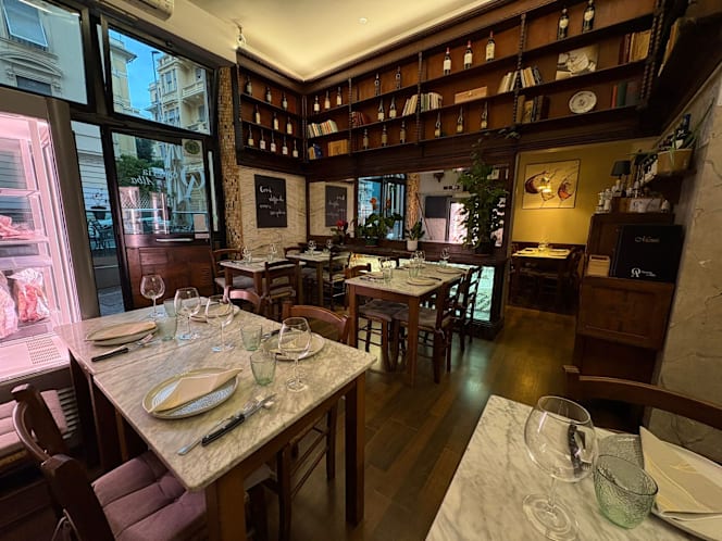 Osteria in Alba - 1