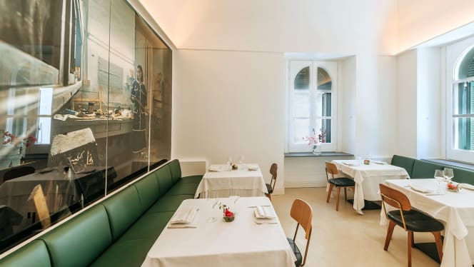 Luci Restaurant - 9