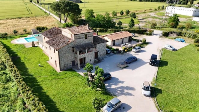 La Scuderia Dell'antica Torre - 1