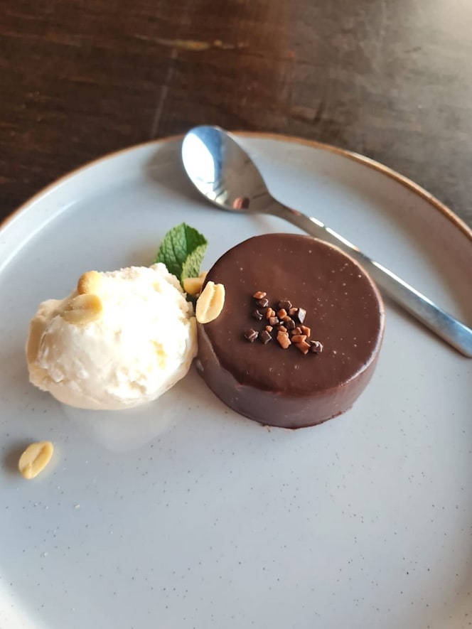 Khao Thai Eatery - 4