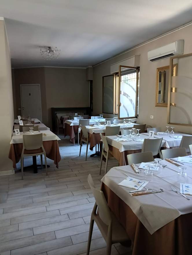 Pizzeria Mediterraneo Di Salmoun M - 3