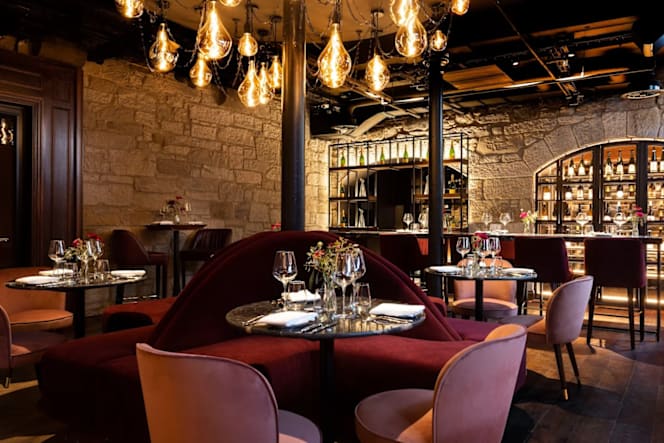 Commons Club Restaurant & Bar - 9