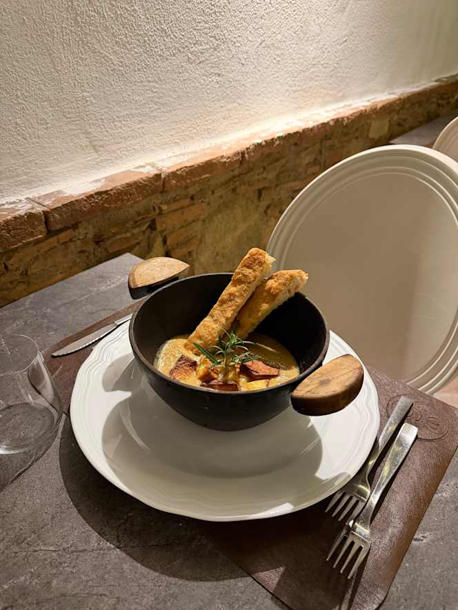 Voglio - Villa Ristorante Giardino - 1