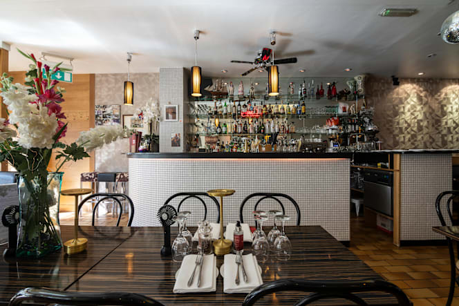 Stage Door Steakhouse & Bar - 5