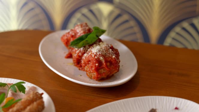 La Patrona Wine Bar & Bistrot - 8