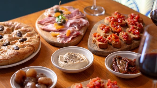 La Patrona Wine Bar & Bistrot - 2