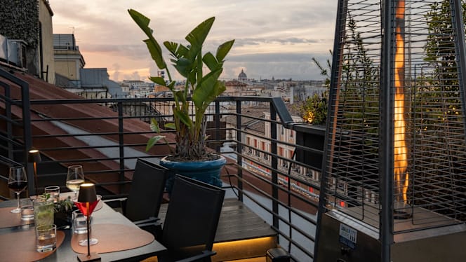 U-Terrace Bar & Restaurant - 7