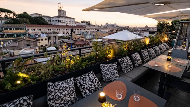 U-Terrace Bar & Restaurant - 8