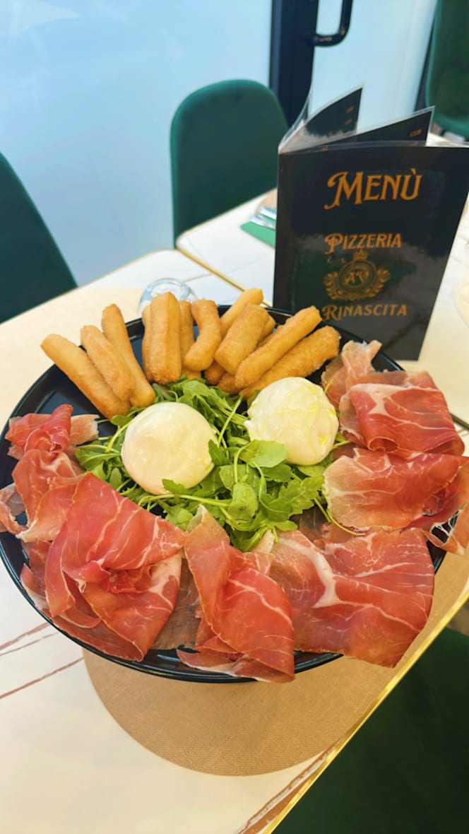 Pizzeria La Rinascita con forno a legna - Torino - 2